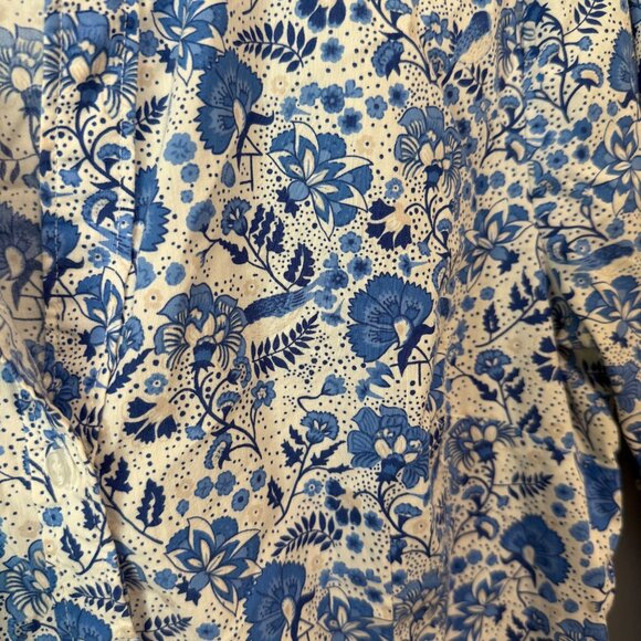 H&M Blue & White Floral Button-Down Shirt Womens Size 8 - Picture 3 of 7